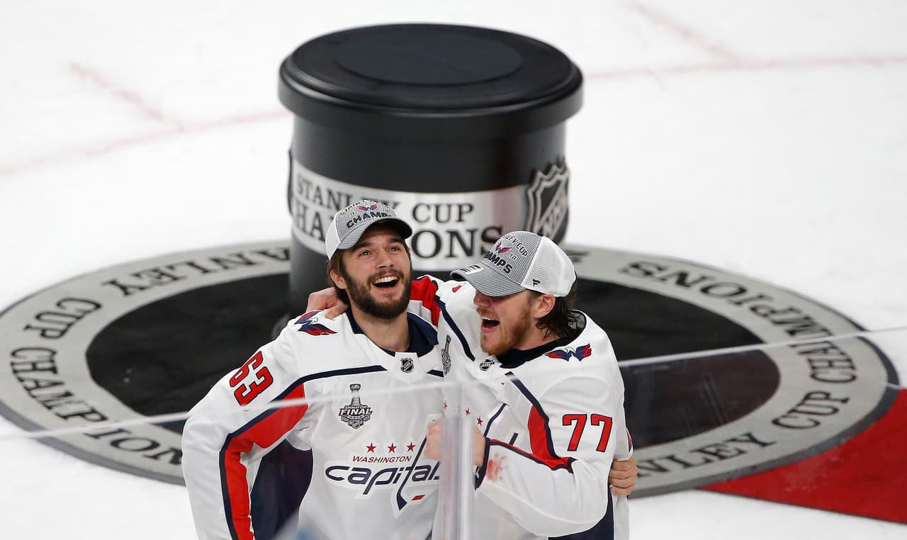Los Washington Capitals vencieron por 3-4 a los Golden Knights en Las Vegas en el quinto juego de la Stanley Cup de Liga Nacional de Hockey sobre Hielo (NHL), que ganaron 4-1 al mejor de siete.