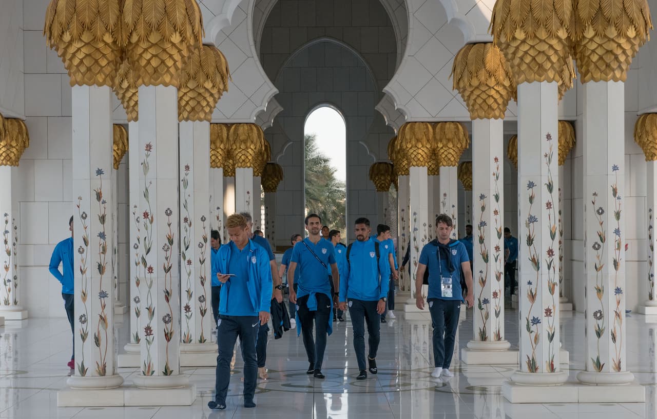 Los jugadores de Pachuca aprovecharon su presencia en Emiratos Árabes Unidos, donde se encuentran por el Mundial de Clubes, para visitar la Gran Mezquita de Abu Dhabi, previo a su partido del sábado contra Wydad Casablanca.