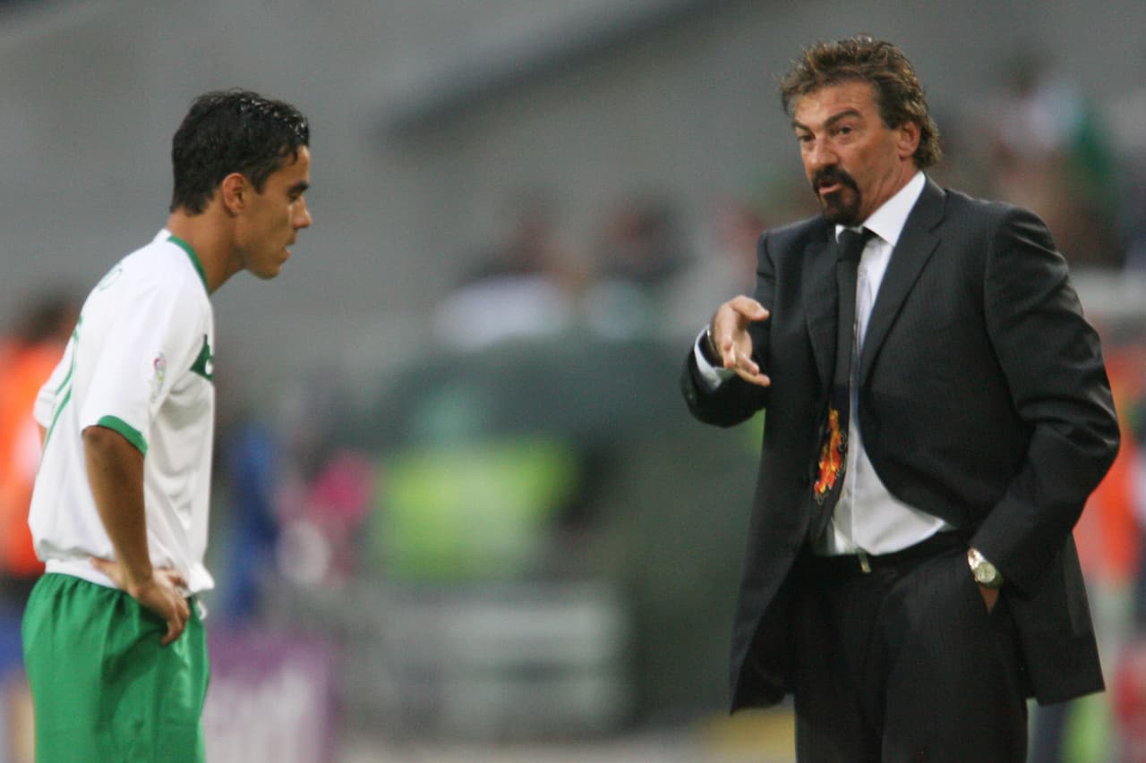 Llevó a la selección al Mundial de Alemania 2006 y la ilusión por el pasar al quinto partido se esfumó con un golazo de Maxi Rodríguez en el juego de octavos de final ante Argentina.