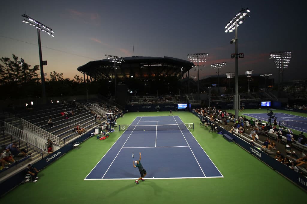 En medio de la ola de calor en el Este de Estados Unidos, se desarrolló el segundo día de actividades del US Open sin sorpresas pero sí con apuros que pasaron algunos de los favoritos. Aquí el repaso.