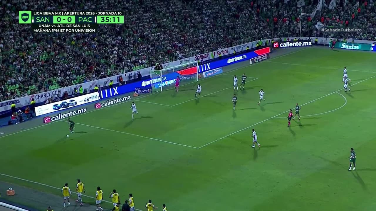 ¡TIRO ATAJADO! disparo por Diego González.