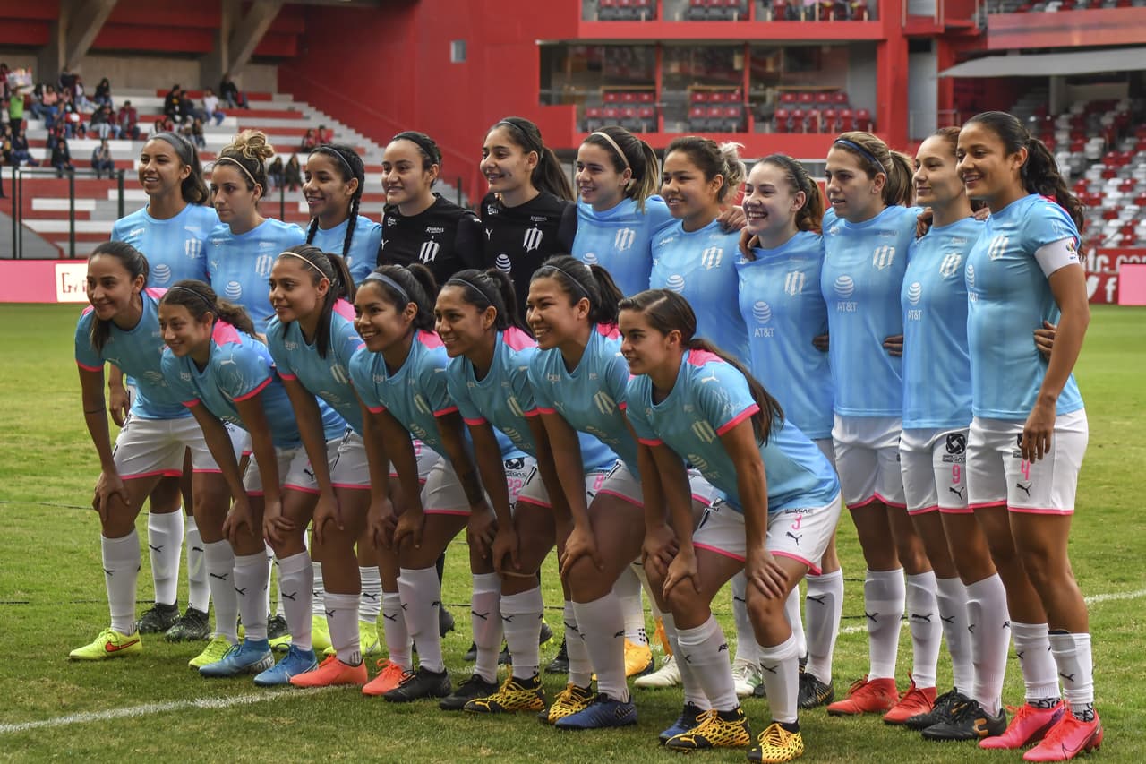 Con goles de Desiree Monsiváis, Rayadas venció, no sin sufrir al final 1-2 a las Diablitas del Toluca, en la Bombonera, Karla Saavedra descontó para las locales.