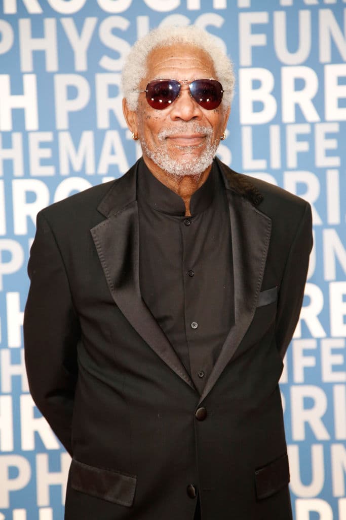 Weil habló y dijo “Estoy más que encantado de dar vida a ‘Solos’ junto a este grupo de artistas a los que admiro profundamente”.