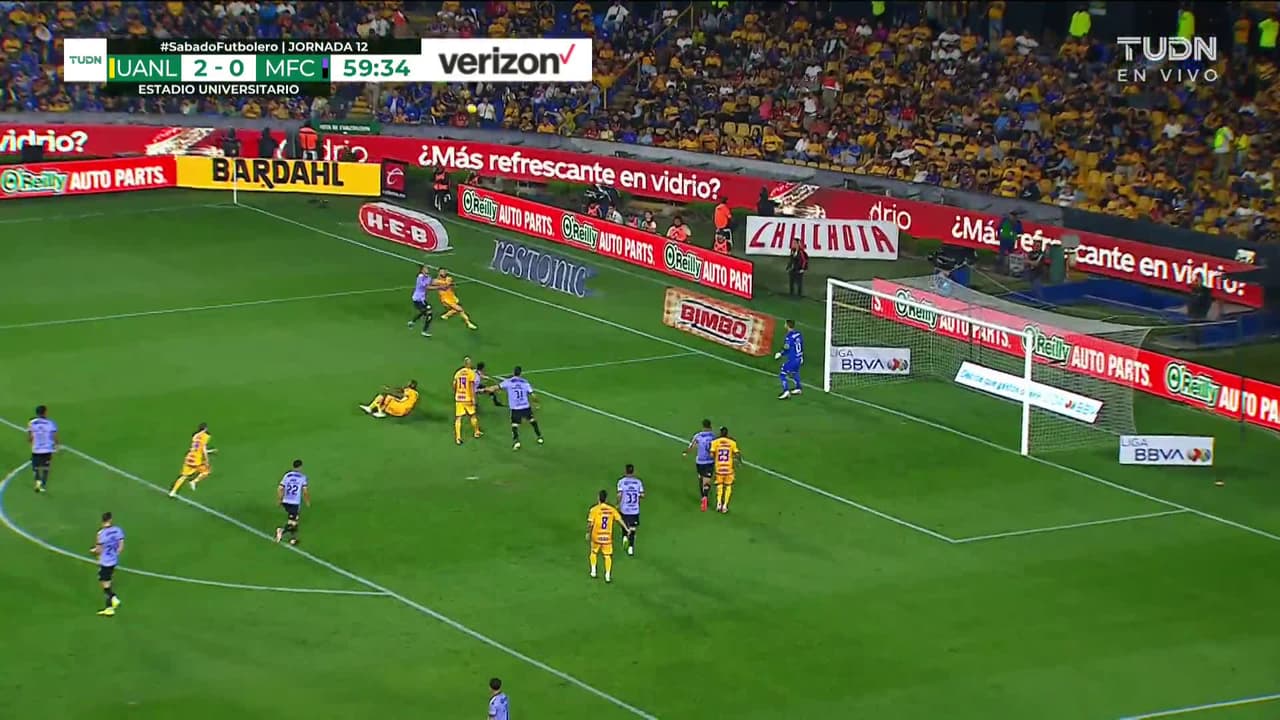 ¡TIRO ATAJADO! disparo por André-Pierre Gignac.