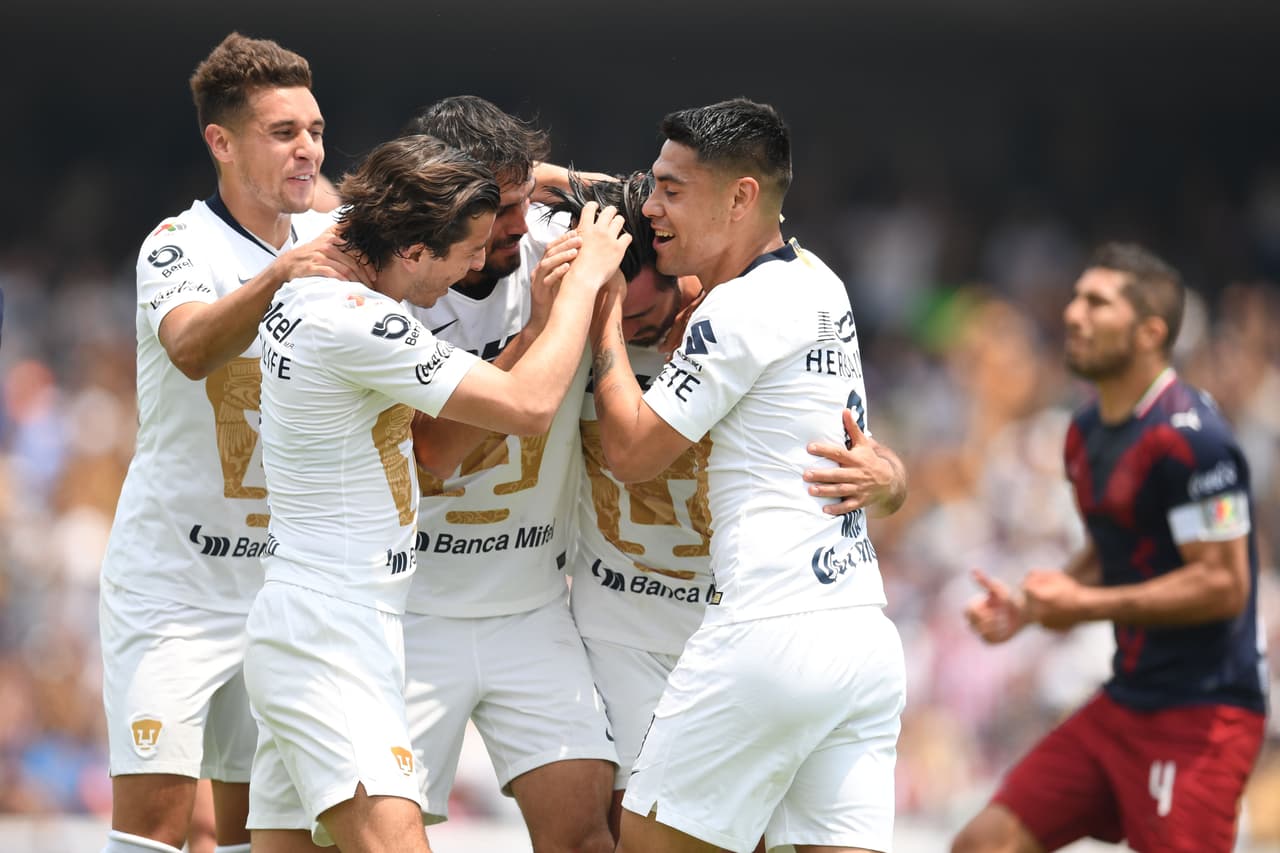 Pumas 2-1 Chivas
