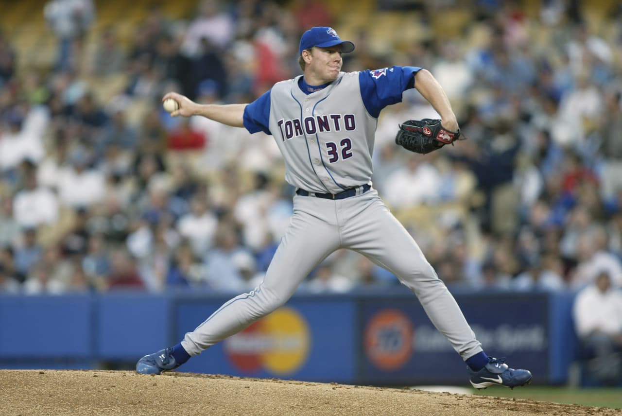 Sin embargo fue en 2003 cuando explotó su capacidad y con una marca de 22-7 se llevó el galardon Cy Young, como el mejor lanzador del año a sus 26 años.