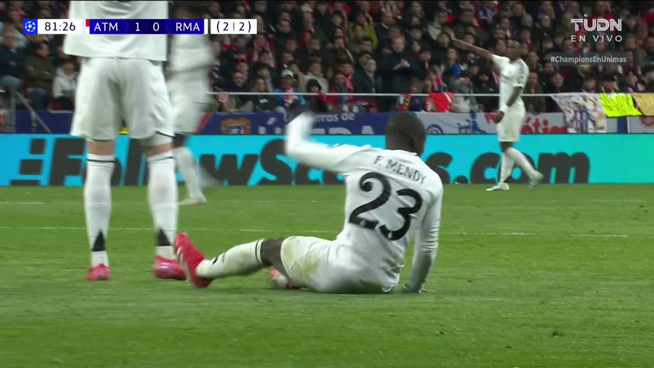 ¡Se rompe Mendy! El francés se lesiona y tiene que salir de cambio