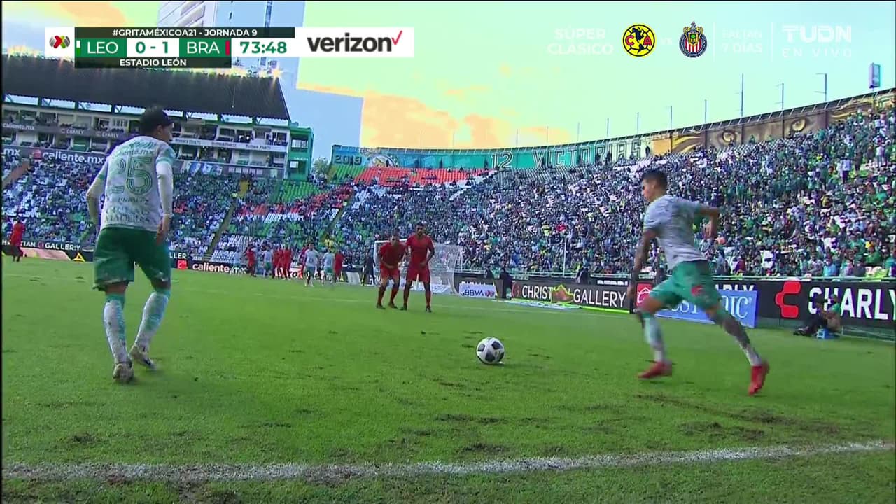 ¡TIRO ATAJADO! disparo por Jefferson Intriago.