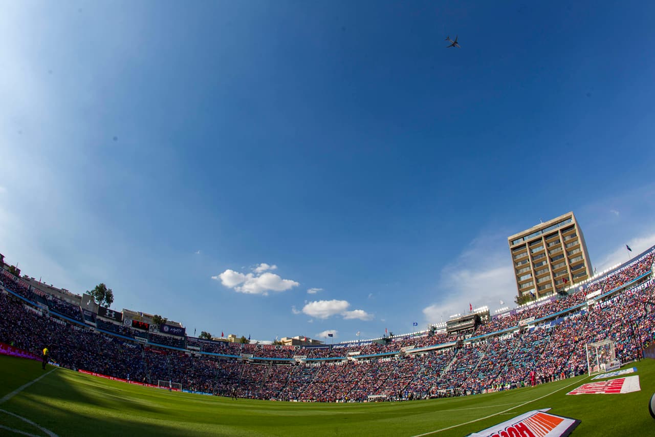 Estadio Azul: 26,085 espectadores.