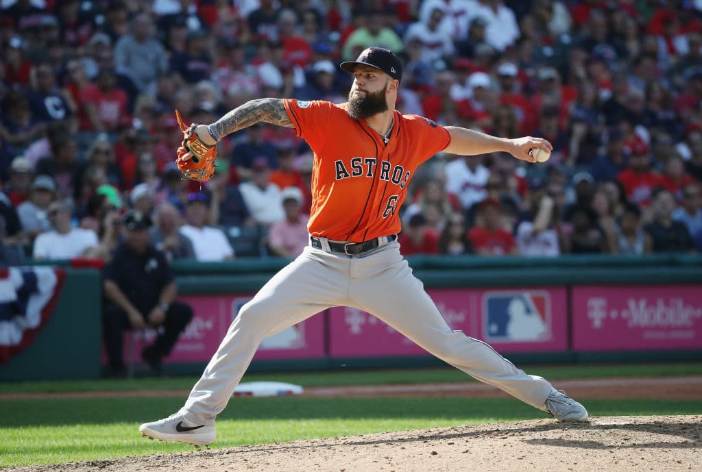 El abridor de los Astros Dallas Keuchel retiró en orden a la tanda que enfrentó en el primer inning. Lanzó 5-0 innings, le dieron cuatro hits, caminó a uno y ponchó a dos. Se fue sin decisión.