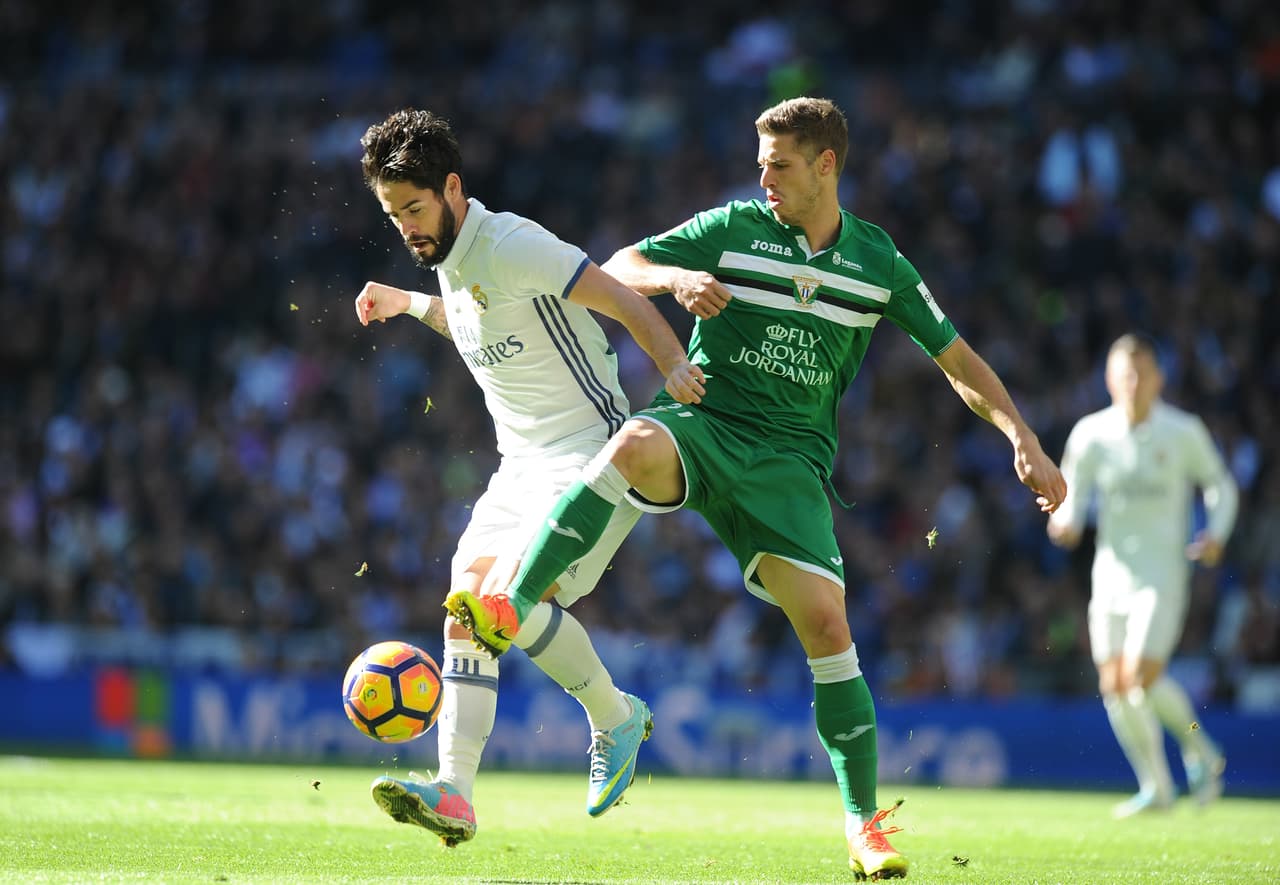 Isco Alarcón fue inicialista en el equipo blanco y estuvo 68 minutos, hasta que fue sustituido en el terreno por el colombiano James Rodríguez.