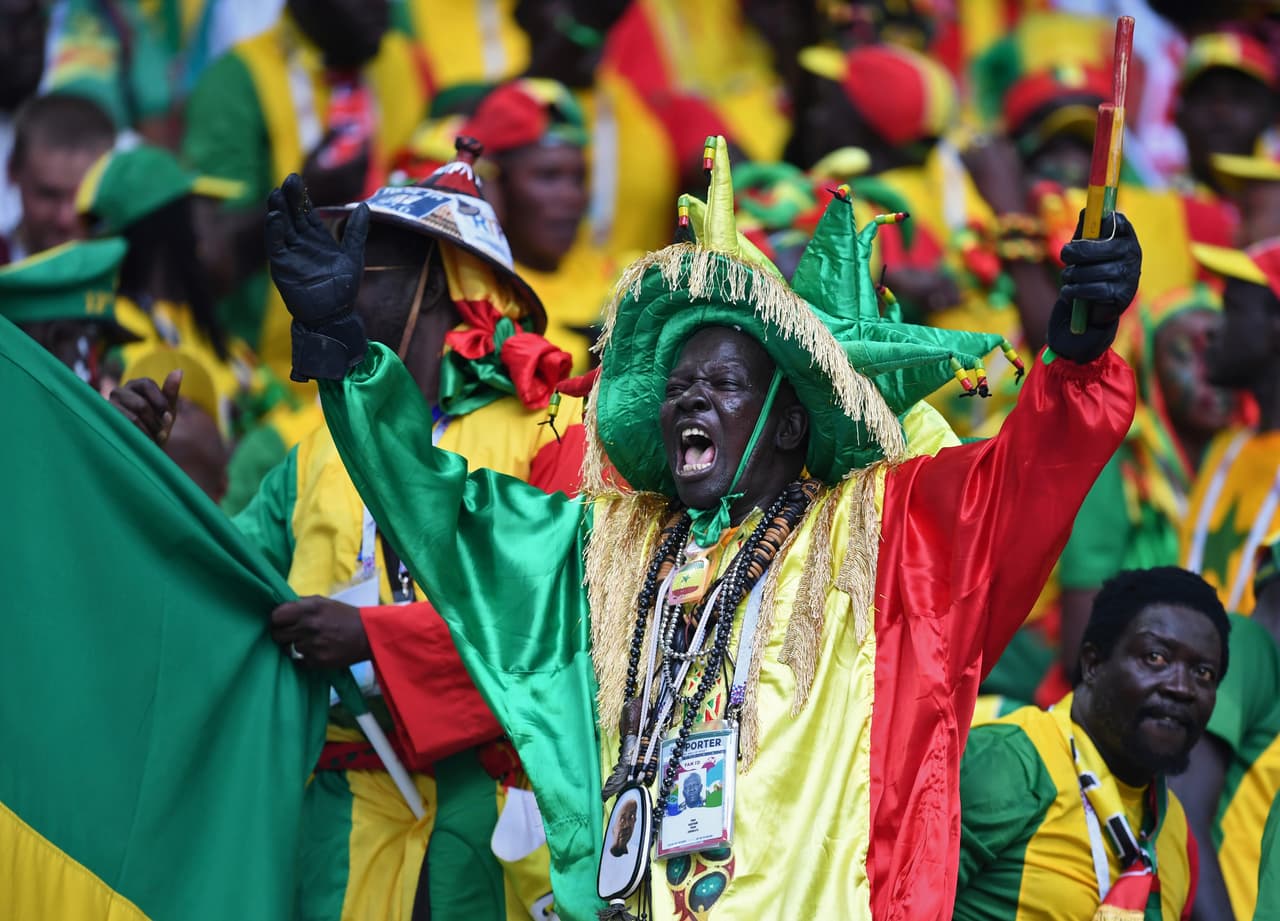 El colorido de los fanáticos de Senegal, que asiste a su segundo Mundial en la historia, no contrastó con su actitud cívica, distante de otros seguidores en Rusia.