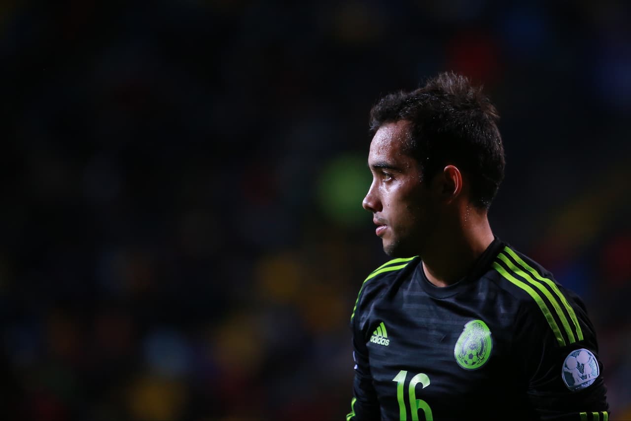 El jugador mexicano sufrió un esguince de primer grado tras el duelo ante Chile