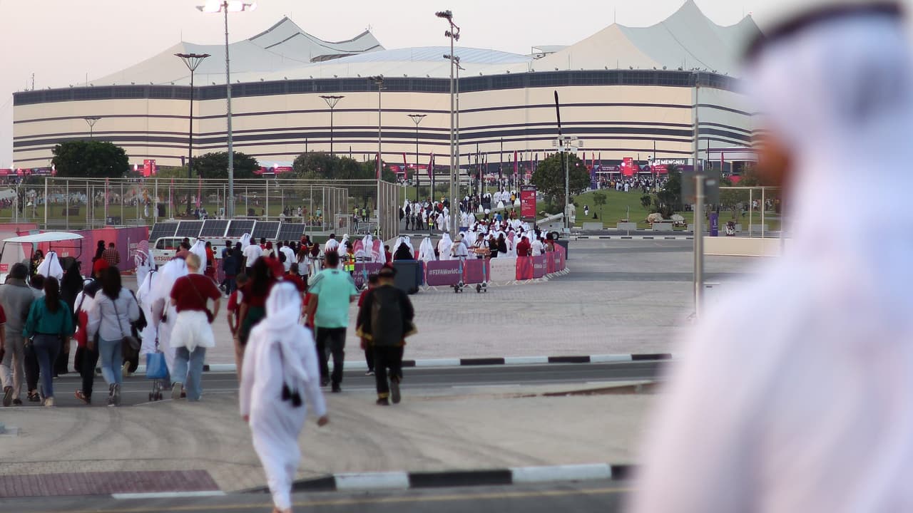 Qatar 2022: Aficionados se quejan del fuerte aire acondicionado durante la inauguración