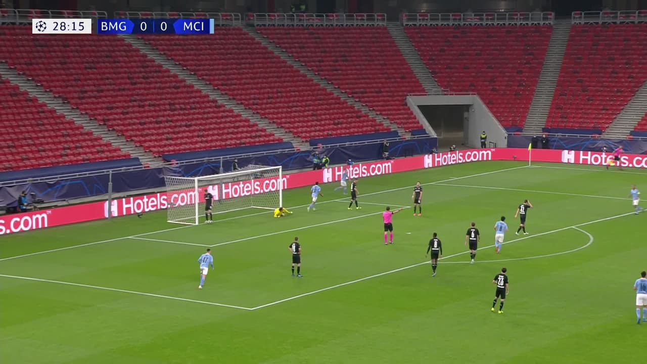 ¡GOL!  anota para Manchester City. Bernardo Mota Veiga de Carvalho e Silva