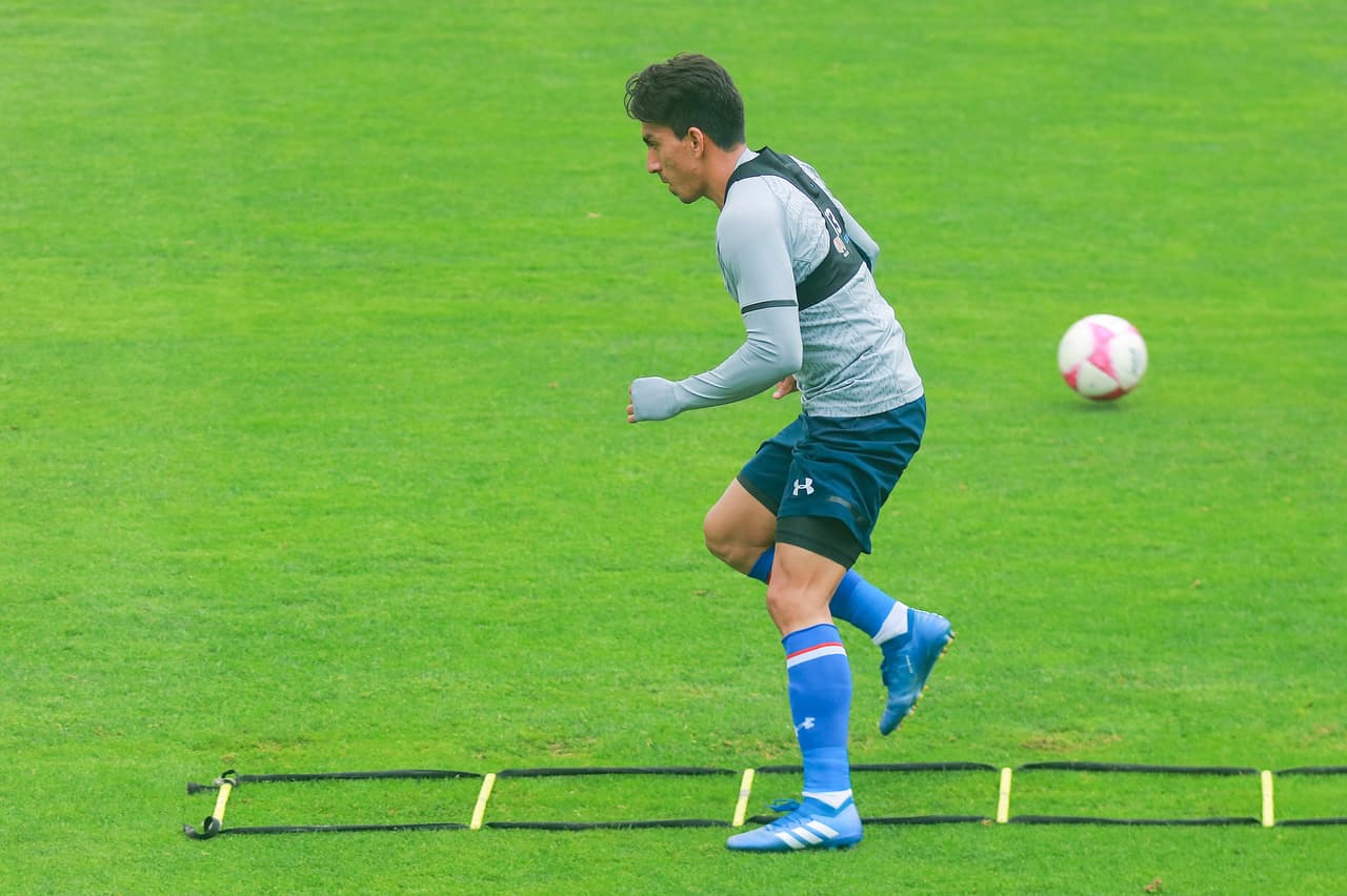 Lo cierto es que la exigencia dentro de Cruz Azul es muy grande porque el reto de cumplir un sueño que parece esquivo es gigante.