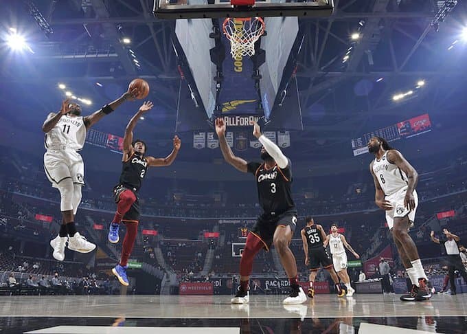 Collin Sexton y Cavaliers amargan el debut del 'Big 3' con los Nets