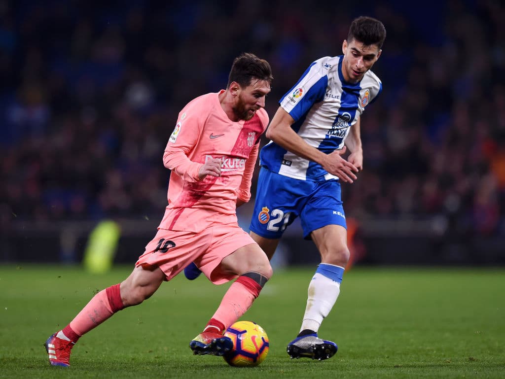 <b>3) Lionel Messi (FC Barcelona)</b>. El consagrado volante ofensivo del Barcelona es uno de los jugadores top del mundo. Tiene valor mercado de 204.5 millones de dólares y cuenta con 31 años.