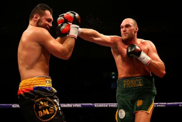 El inglés mostró una vez más su poder y las ganas de enfrentar a Wladimir Klitschko por el cinturón completo