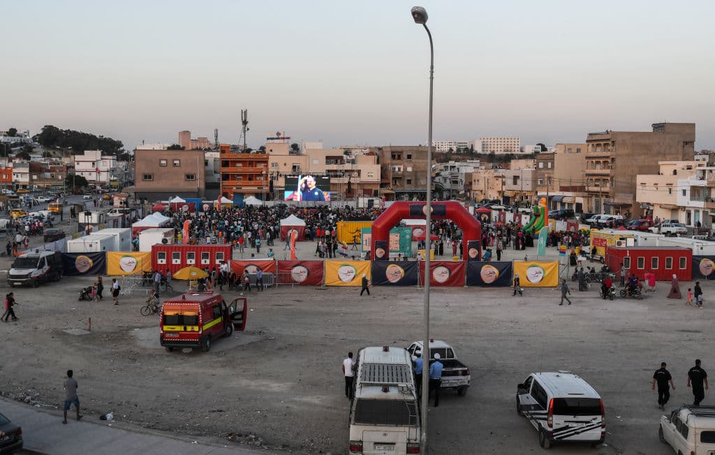 En el popular barrio de El-Mellassine en la capital tunecina se improvisó un fan fest para que los pobladores de este lugar pudieran ver el Panamá vs Túnez de la Copa del Mundoa Rusia 2018.