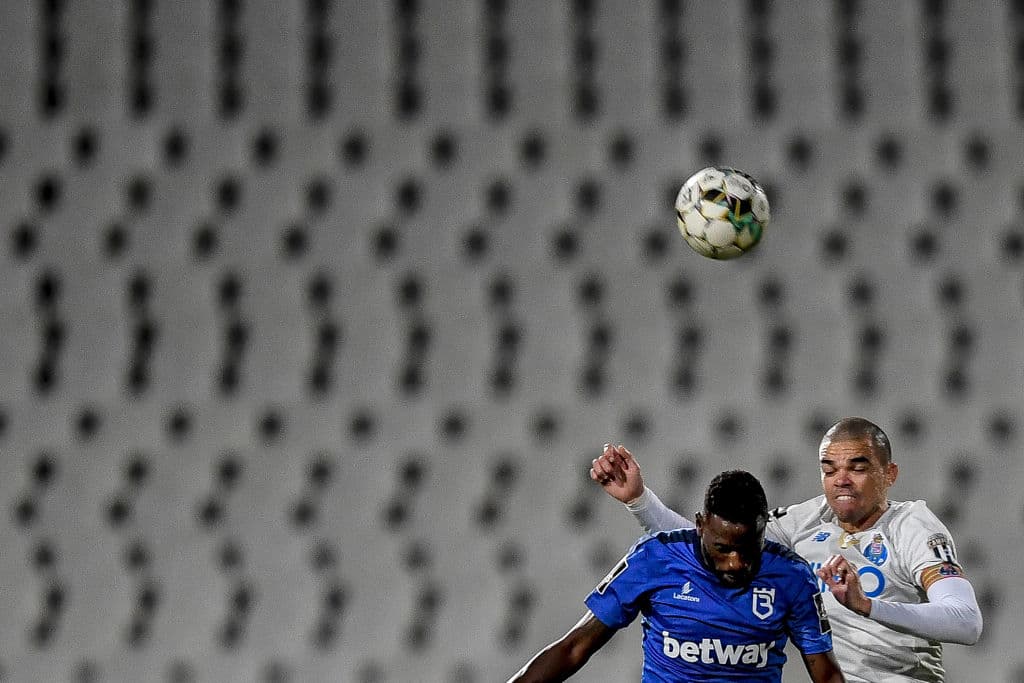 Tras igual sin goles, Porto llegó 39 unidades y Belenenses a 16. El conjunto de ‘Tecatito’, quien ingresó a los 70’ de juego, compite por la cima de la justa portuguesa. En la J18, Porto se medirá al Braga y Belenenses al Guimaraes.