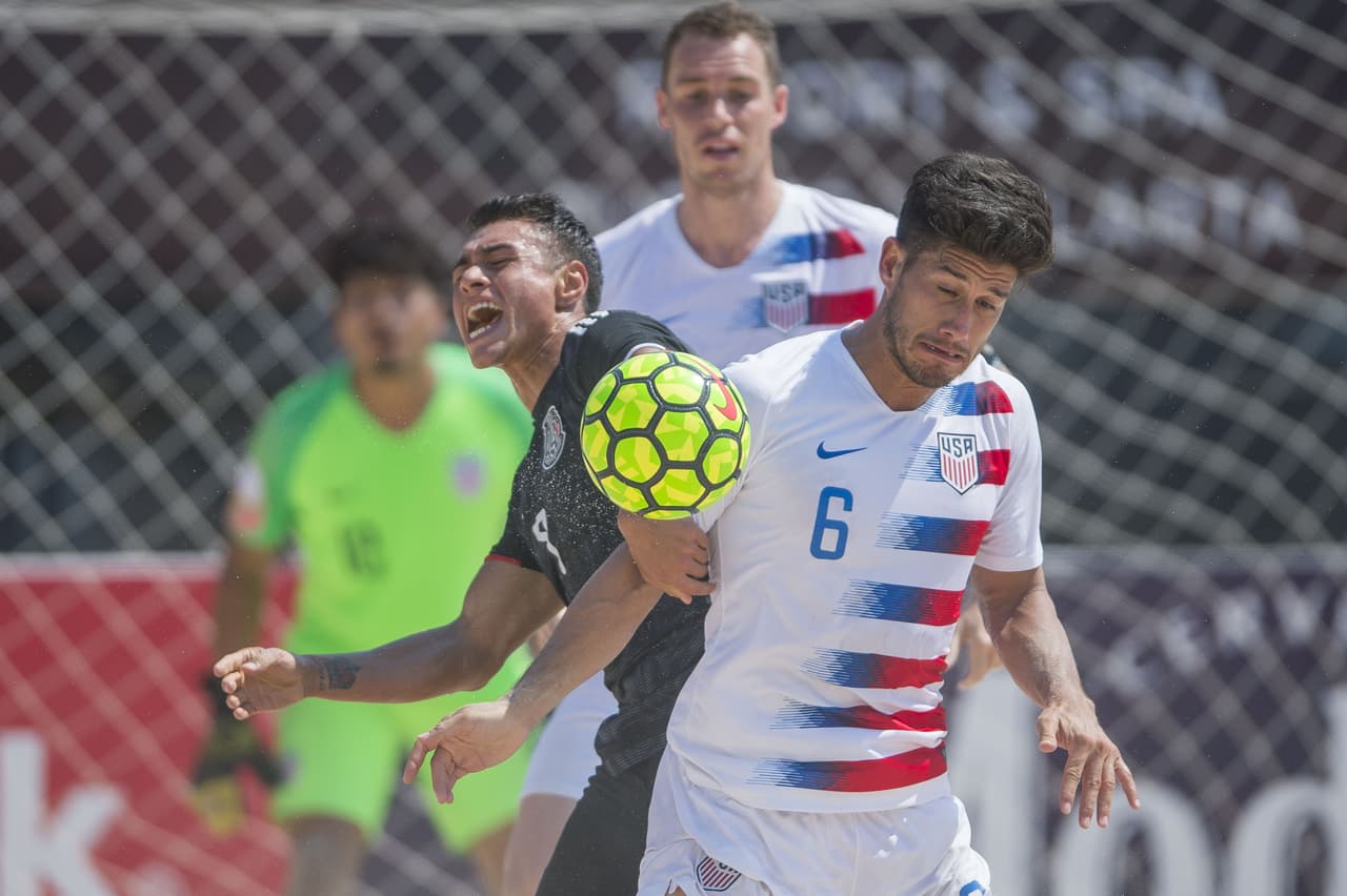 México luchó por el empate en todo el segundo tiempo, el cual no llegaba, pero el equipo no se desesperó y fue paciente hasta encontrar los goles.