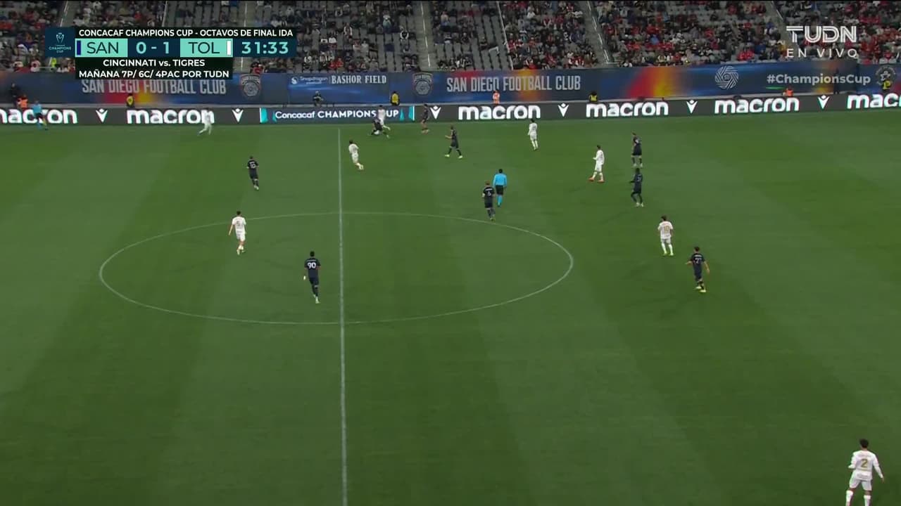 ¡GOL!  anota para San Diego. David Vazquez