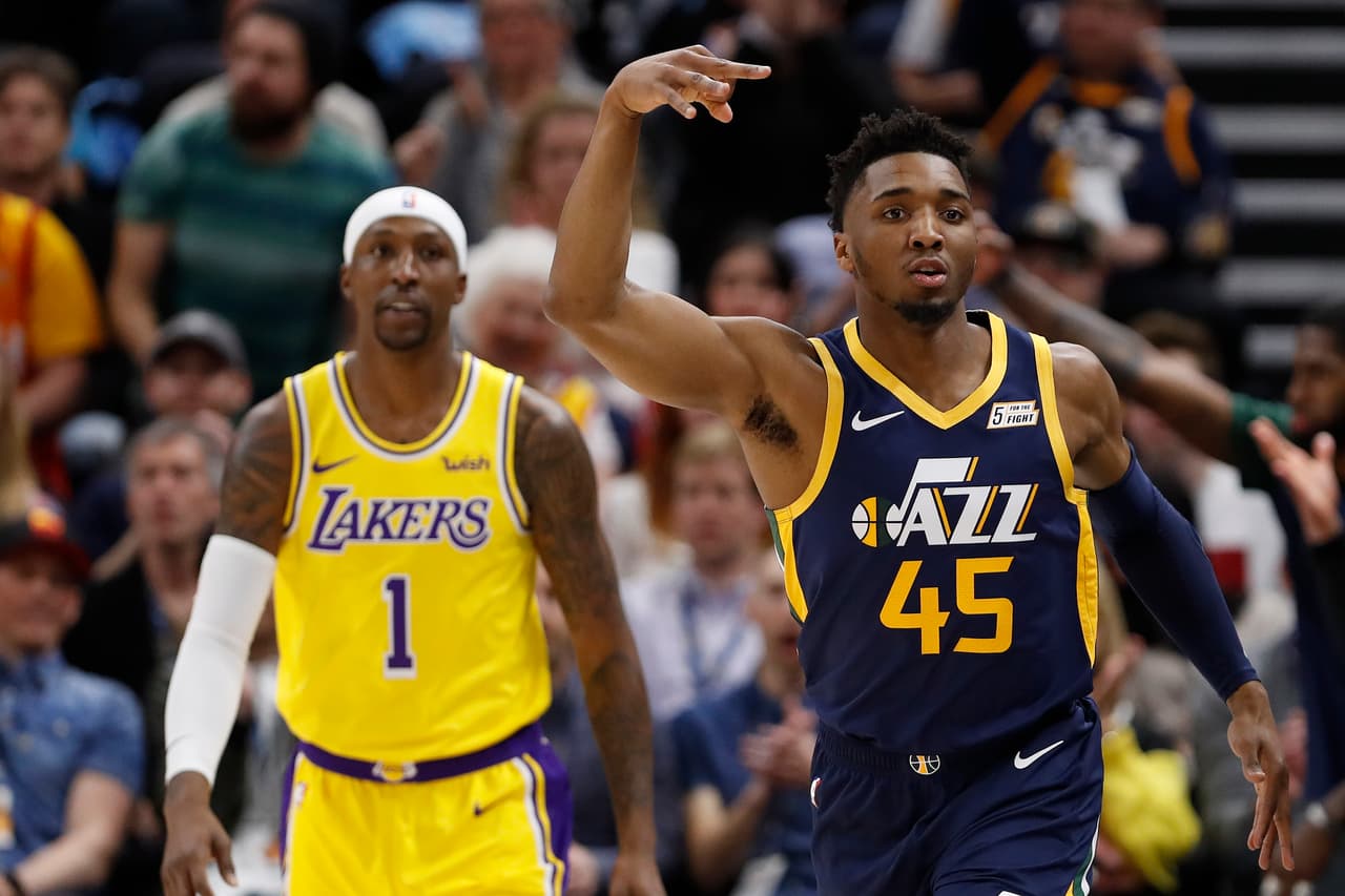 Utah se aprovechó de unos Lakers sin LeBron James. Por el Jazz se destacó Rudy Gobert con 22 puntos y 11 rebotes, en tanto que por los visitantes brilló Kyle Kuzma con 21 unidades.