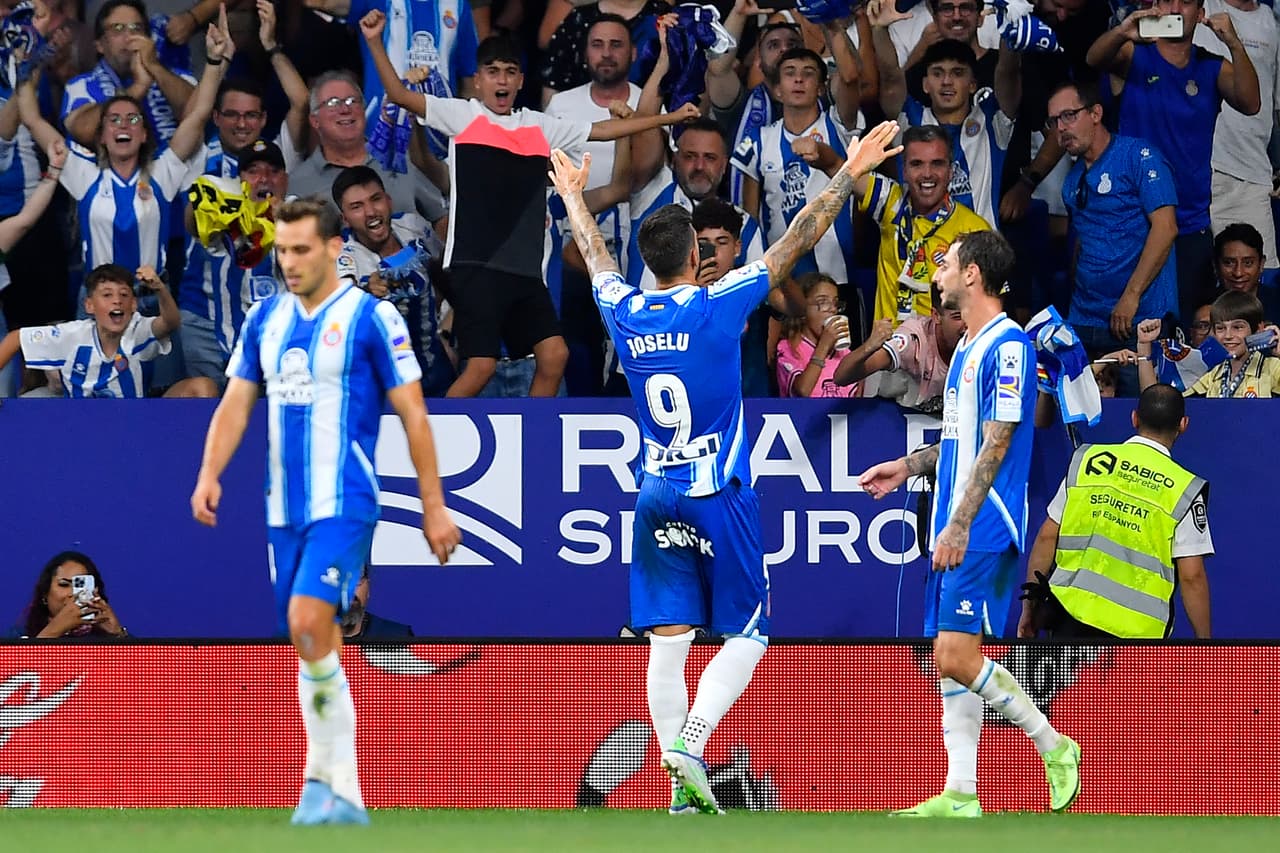 Real Madrid sigue con el paso perfecto luego de vender al Espaanyol con una gran actuación de Benzema.