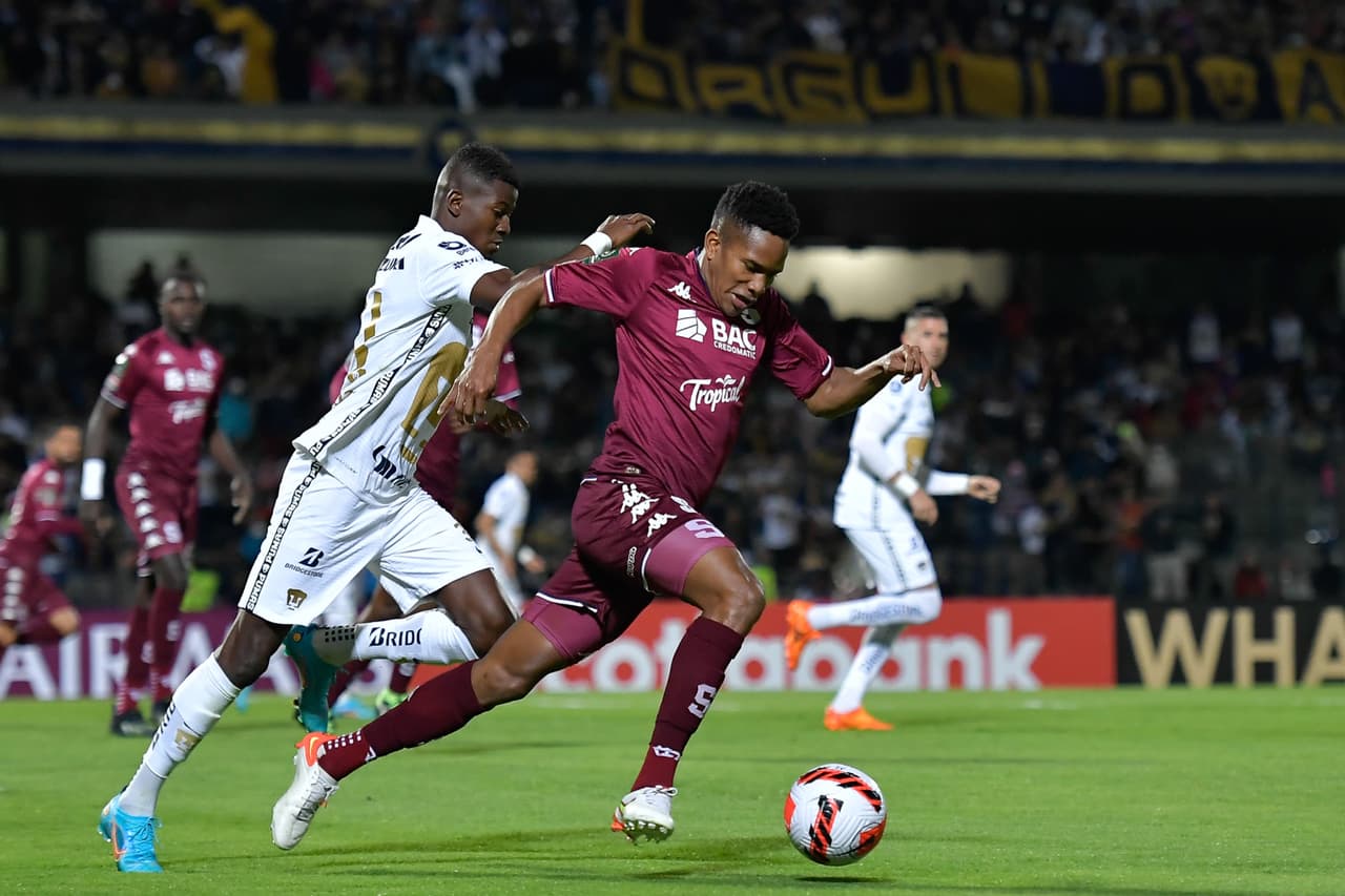 De la mano de Juan Dinenno, Pumas golea 4-1 al Saprissa, cierran la serie y aseguran su boleto a los cuartos de final de la Concacaf Liga de Campeones.