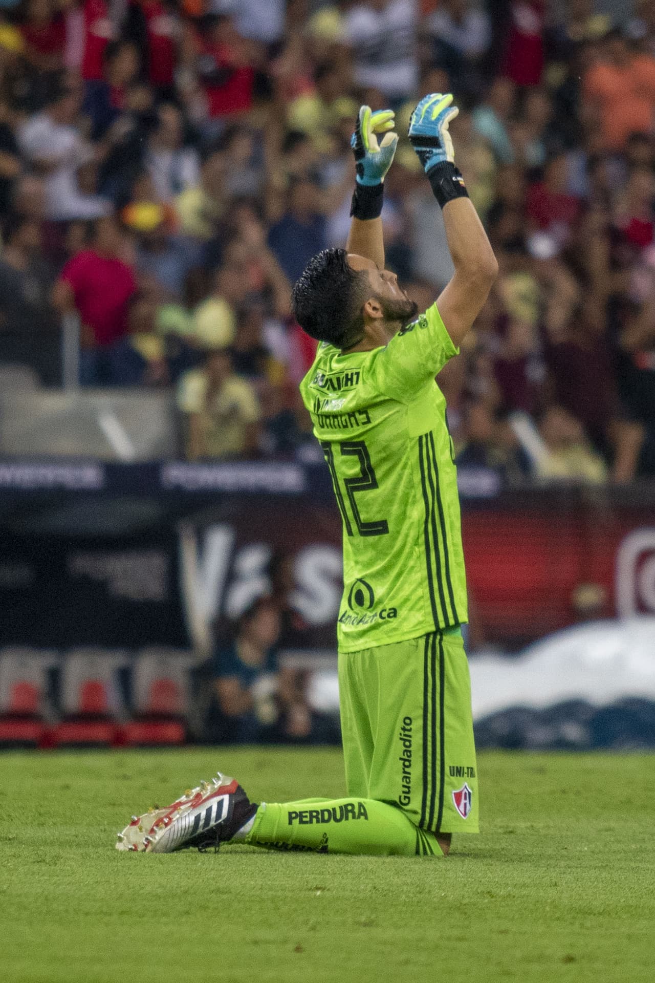 Al final del primer tiempo cae la primera anotación de los locales.