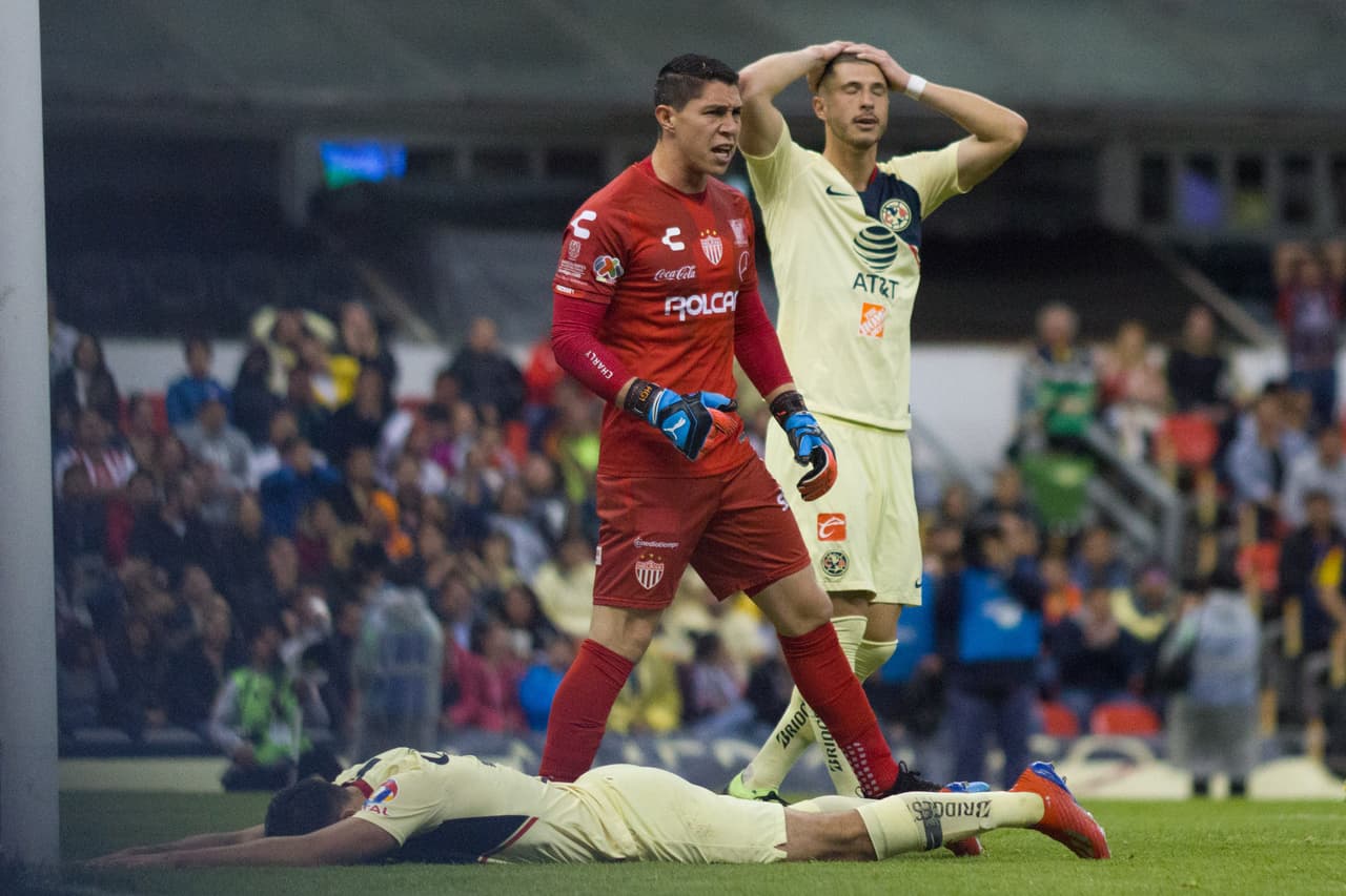 América tuvo sus oportunidades pero Hugo González, examericanista, se lució y estuvo inmenso, defendiendo la cabaña rojiblanca.