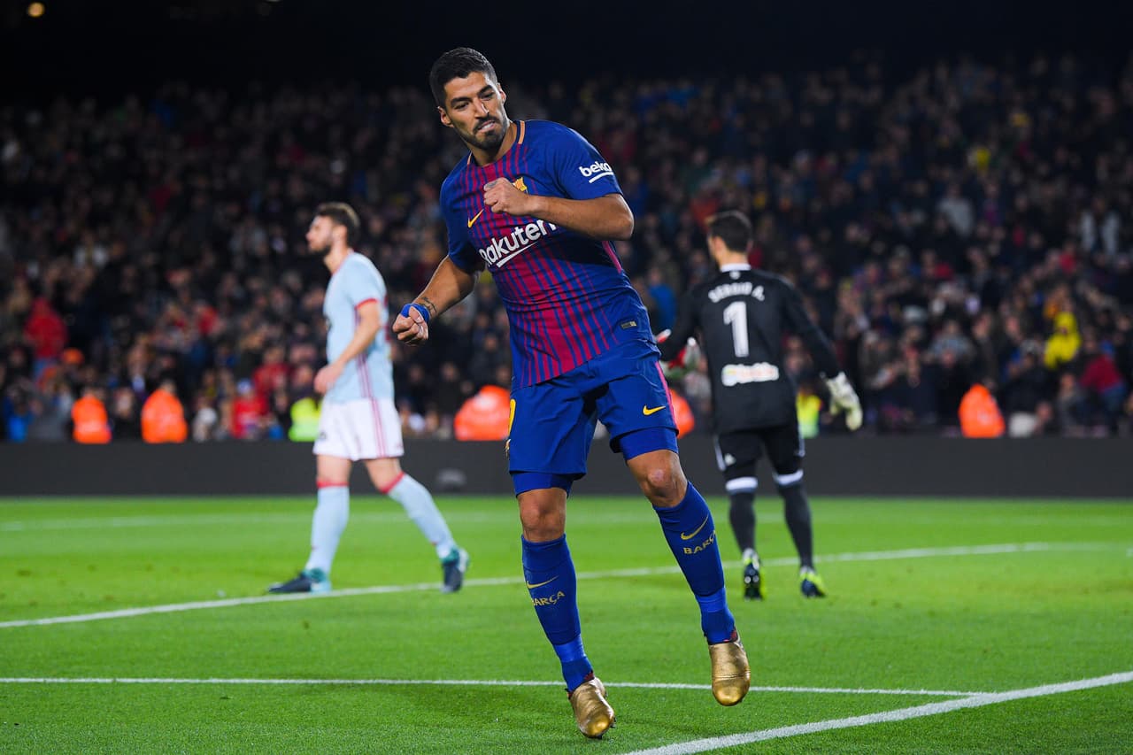 Suárez definió con calidad y contundencia para irse el descanso del primer tiempo casi que clasificados.