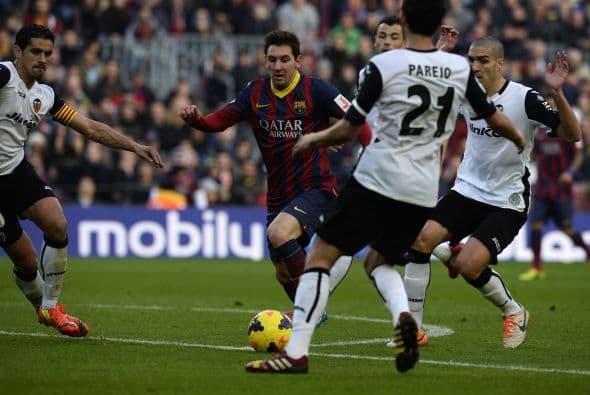 Con la ventaja en el marcador el Barcelona sominó a placer en los primeros 30 minutos.