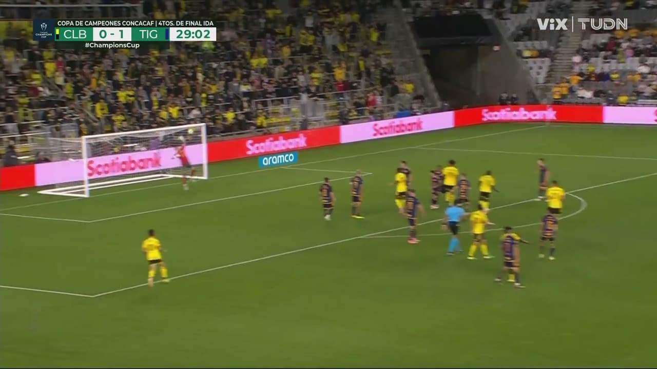 Columbus presiona con fuerza buscando el empate con Hinestroza