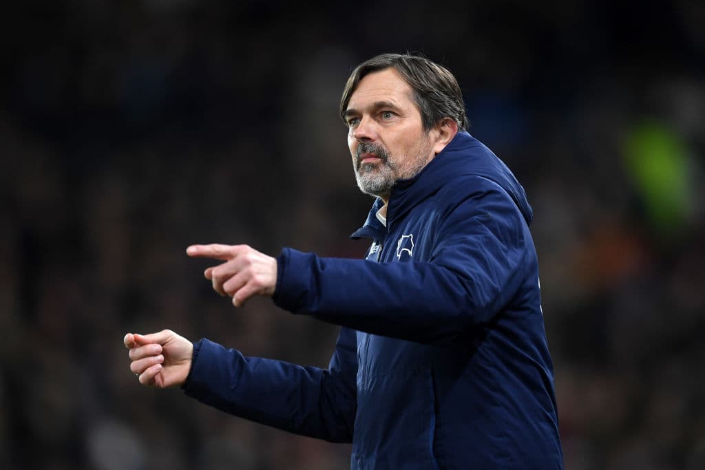 Primera oportunidad clara para United por parte de Ighalo pero el portero de Derby la salva.