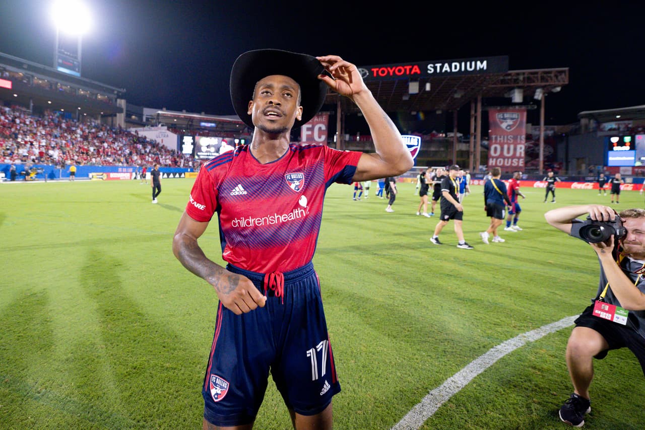 Defensor: NKOSI TAFARI (FC Dallas)