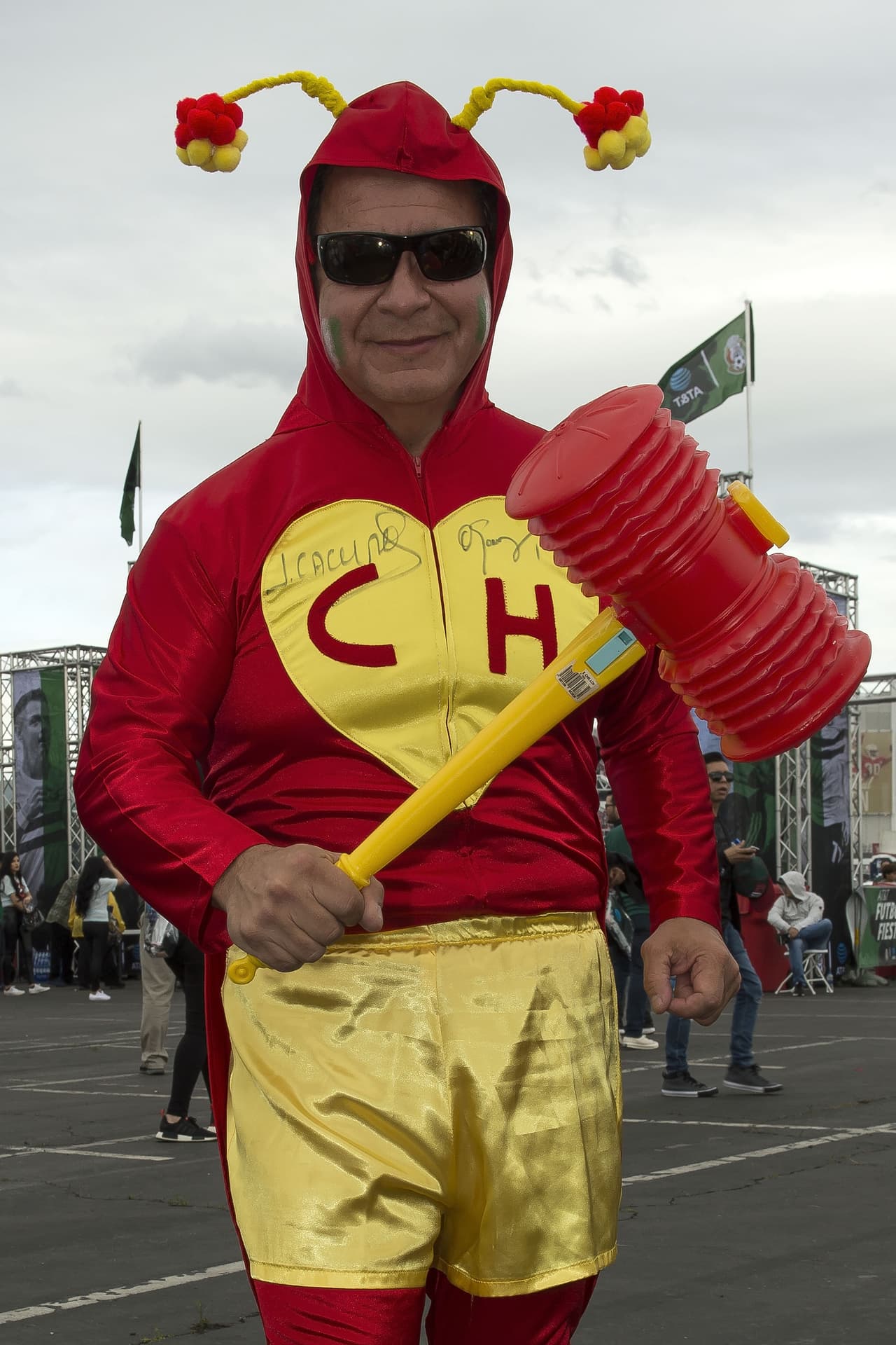 Así se vivió el color previo al partido amistosos internacional entre las selecciones de México y Paraguay en la casa de los San Francisco 49ers, el Levi's Stadium, en Santa Clara, California.