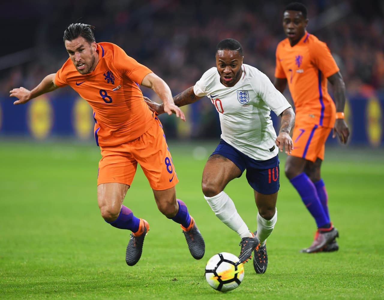 Inglaterra mostró que es un equipo que a pesar de no dar grandes exhibiciones puede ser muy efectivo y se impuso 1-0 contra una renovada Holanda.