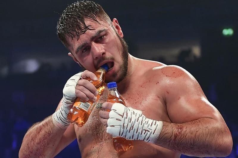 Boxeador profesional llama viejo a Tyson; asegura lo vencería