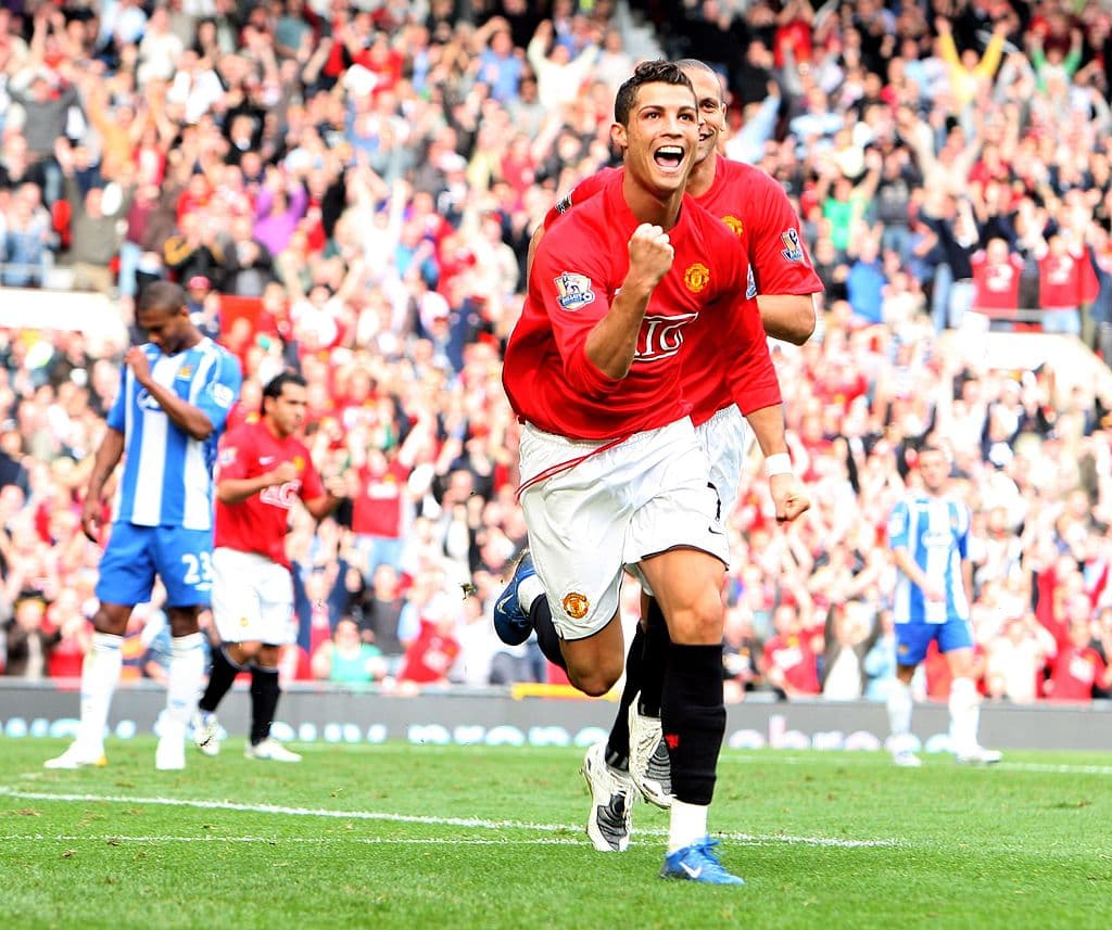 Luego de cinco años después de haber llegado procedente del Sporting de Lisboa, siendo un chiquillo, Cristiano Ronaldo se corona con el Manchester United en 2007. Su primer gran título.