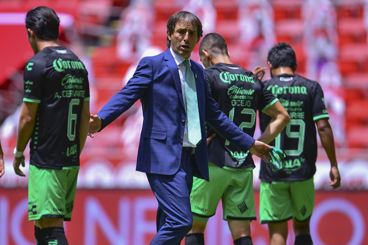 Guillermo Almada cree que Santos debió golear al Toluca