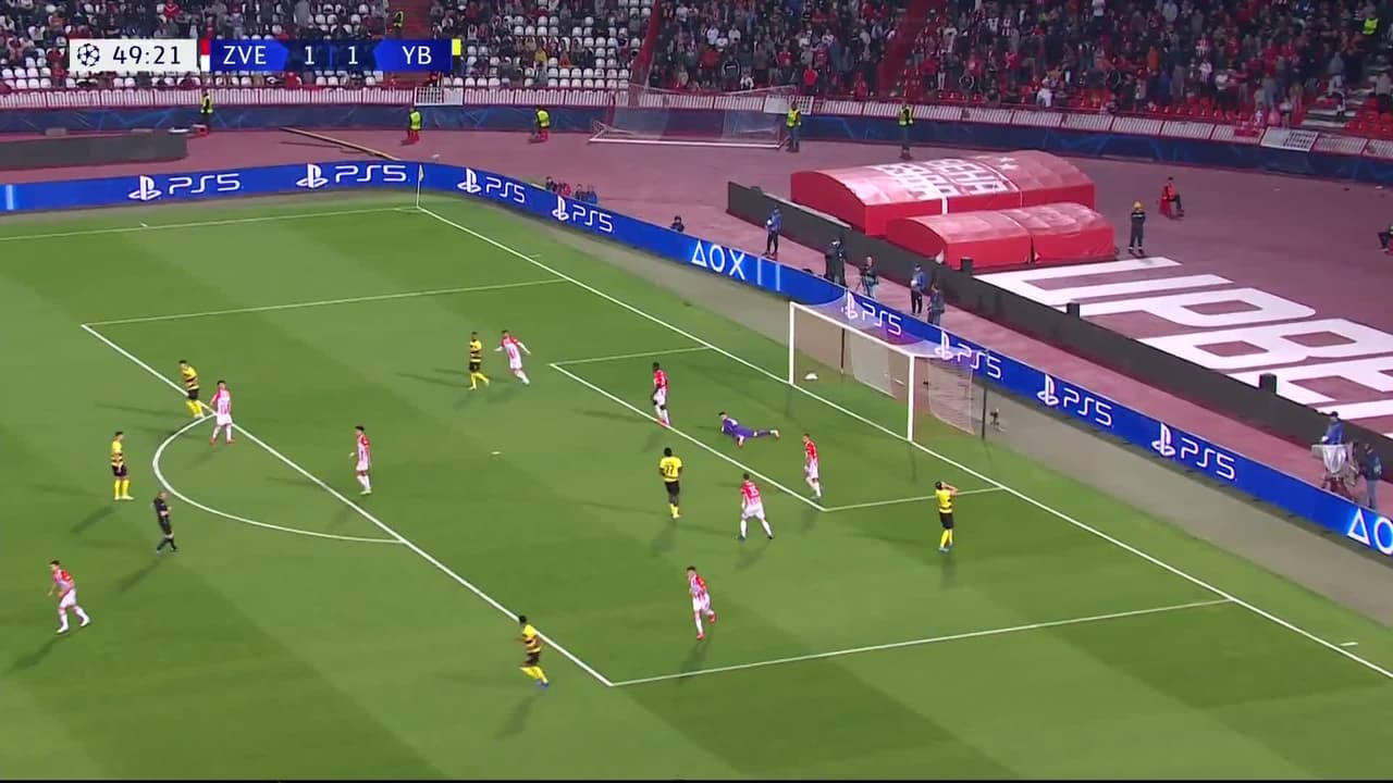 ¡TIRO ATAJADO! disparo por Cedric Itten.