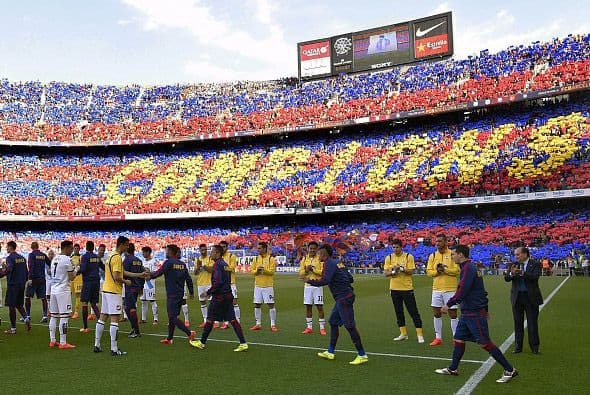 Para el Deportivo no era un partido fácil, en ese marco sobrecojedor se jugaba su permanencia en primera división.