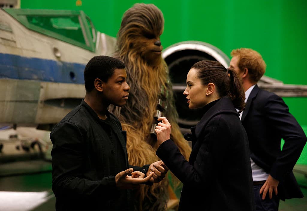 El público acusó a la actriz británica de hipocresía, pues Star Wars no es nada pacífico.