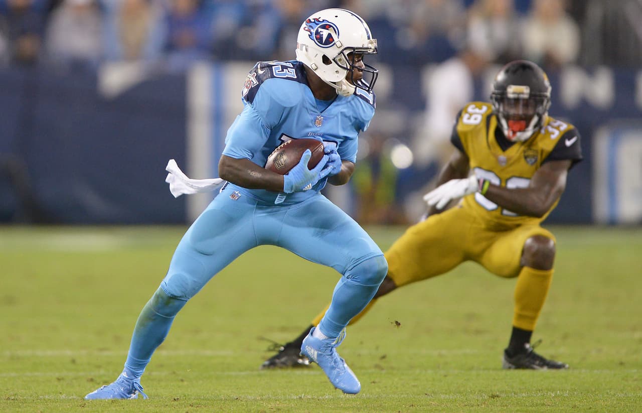 <b>51 WR - KENDALL WRIGHT: </b>
<i>FIRMADO POR</i>
<b> CHICAGO BEARS</b>
<br>Wright no ha sido el mismo desde la captura de 94 pases en su segunda temporada, pero tiene la rapidez de área corta para ser un receptor de ranura estupendo si encuentra el ajuste correcto.