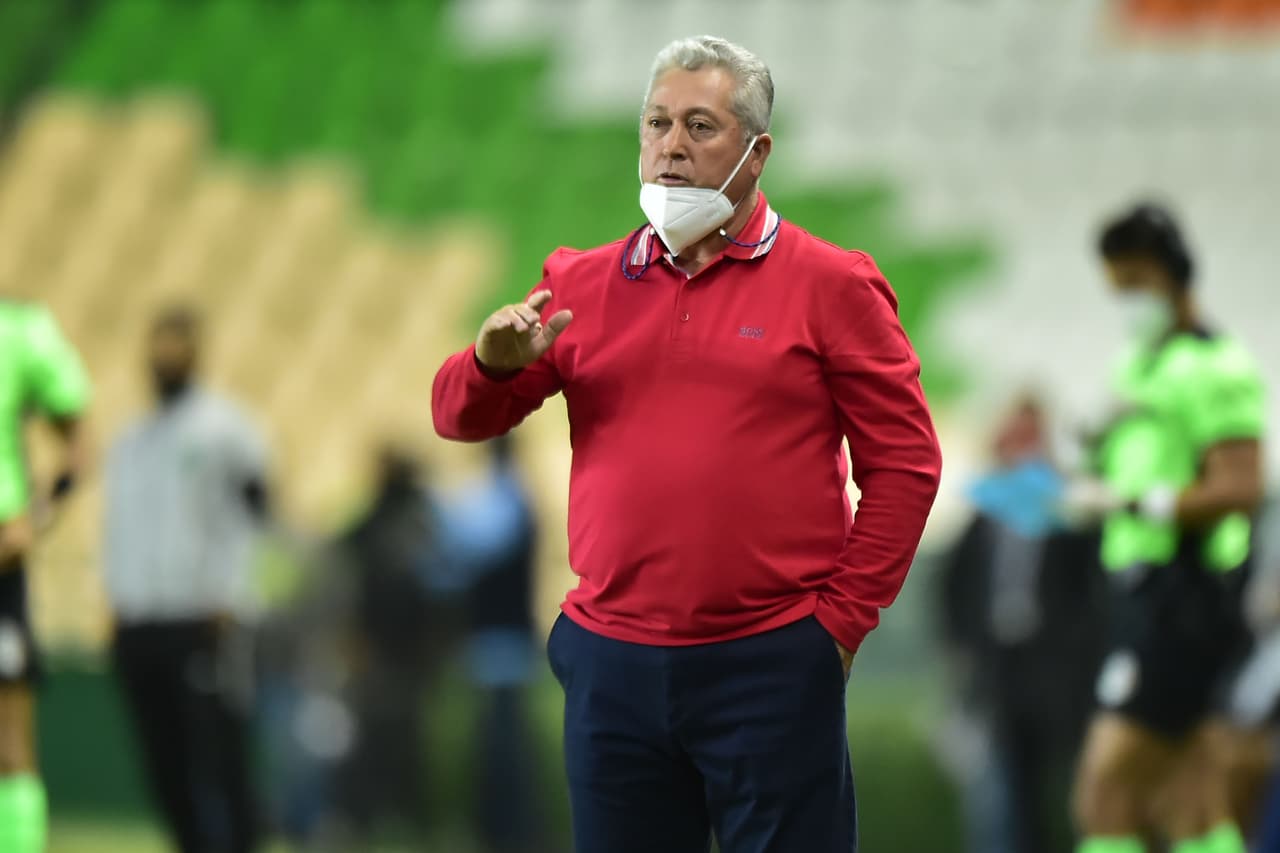 Vucetich sentencia que Chivas subió el ánimo y venció la presión