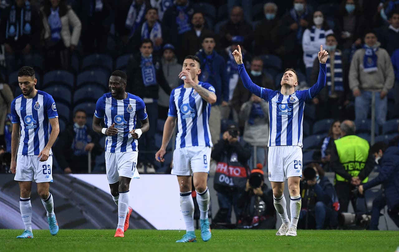 La asombrosa conexión de Joao Mario con Toni Martínez rompe a la defensa del Lille en dos ocasiones, y consiguen la remontada 2-1 sobre el conjunto francés.