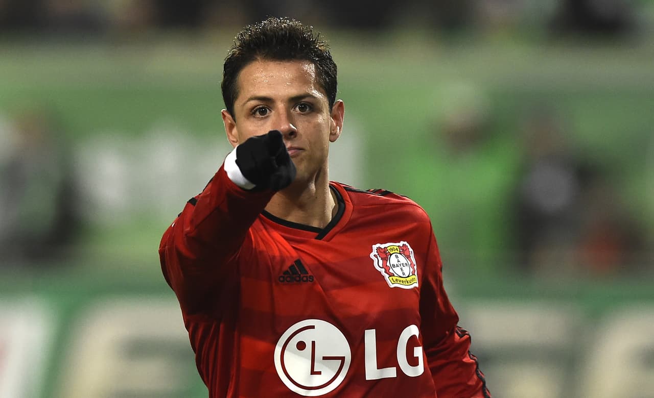 Por último, y para cerrar con broche de oro la temida delantera, aparece el mexicano Javier Hernández quien ya dejó huella con el Bayer 04 Leverkusen con sus goles. El 'Chicharito' anotó cinco dianas en seis partidos para demostrar que su adaptación con el club alemán es total aunque no pudo ponerle la cereza al pastel y quedaron eliminados en el Grupo E con 6 puntos.