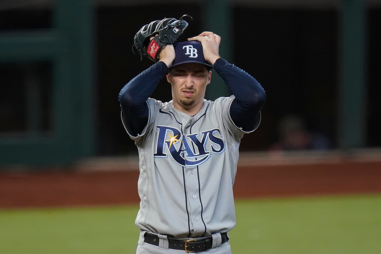 Blake Snell permitió dos carreras pero lanzó nueve ponches en la victoria 6-4 de los Tampa Bay Rays sobre Los Angeles Dodgers.